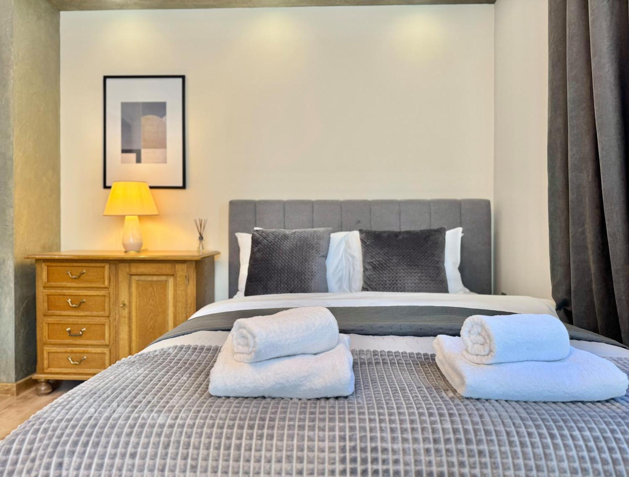 Top Centre 2Bed Apartment For 5 Guests 2 Minutes From High Street Plovdiv Exterior photo