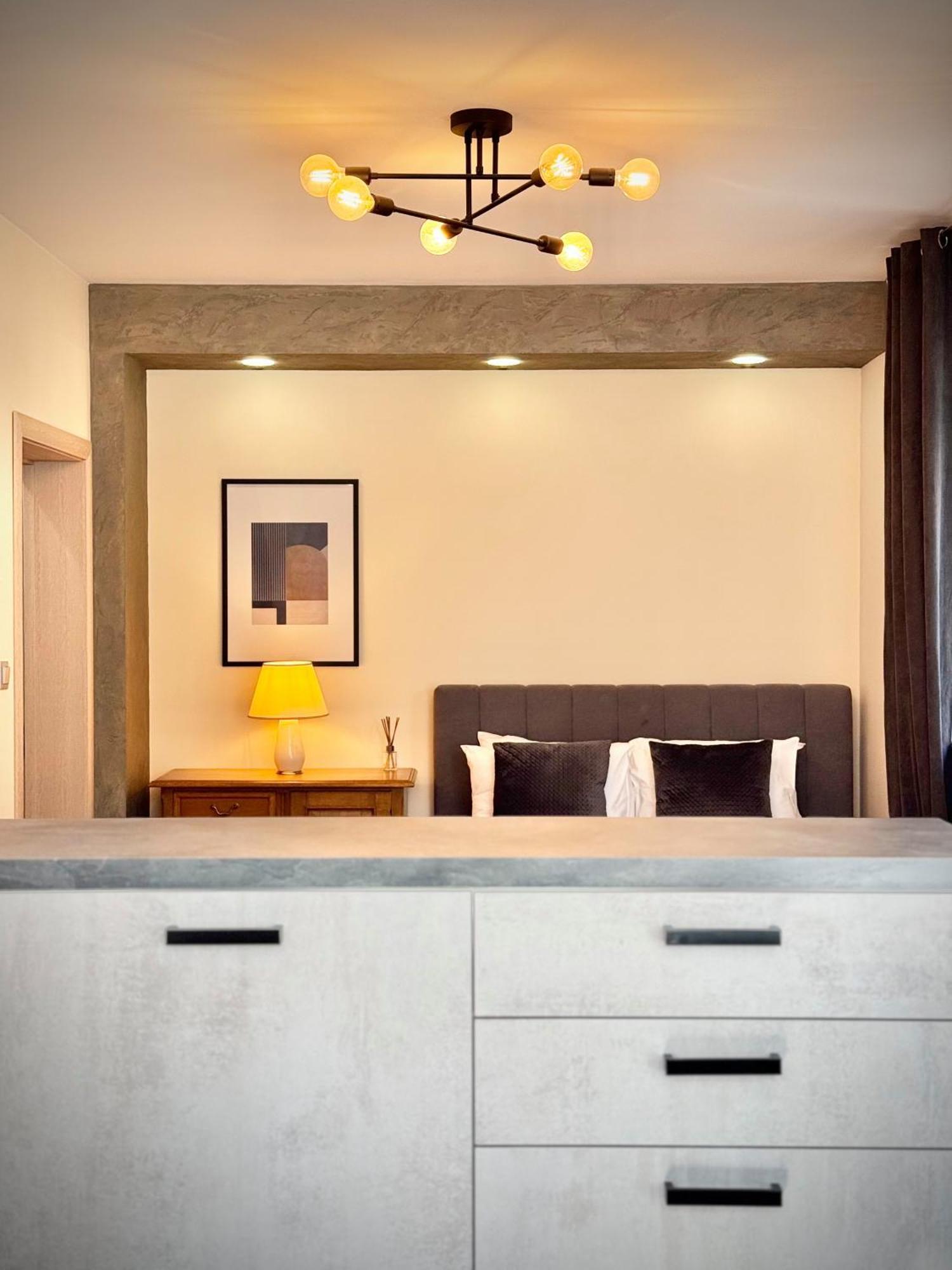 Top Centre 2Bed Apartment For 5 Guests 2 Minutes From High Street Plovdiv Exterior photo