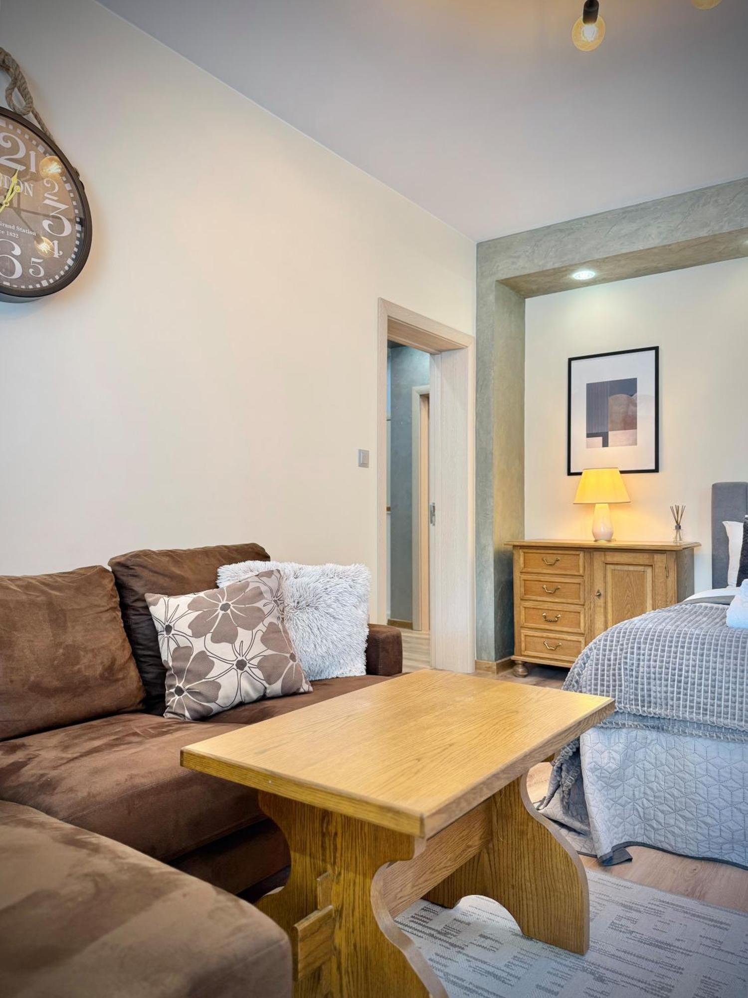 Top Centre 2Bed Apartment For 5 Guests 2 Minutes From High Street Plovdiv Exterior photo